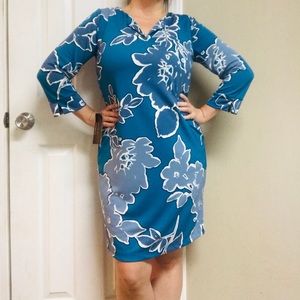 Blue and white 3/4 sleeve blue and white dress